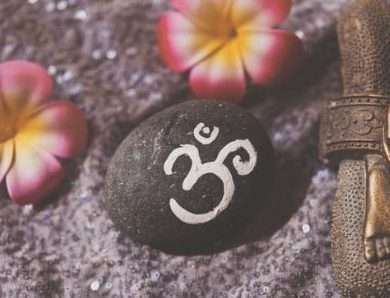 Mantra « Om » : le son vibrant de l’apaisement