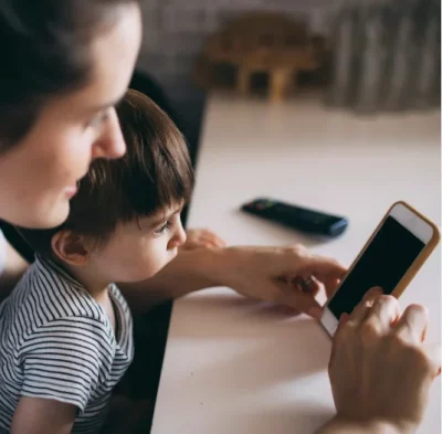 distracted parenting